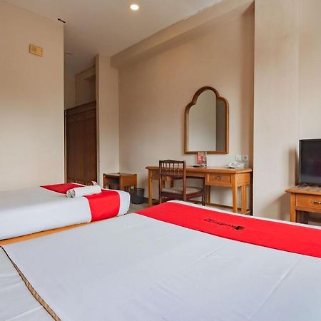 Reddoorz Near Institut Teknologi Bandung 2 Ξενοδοχείο Εξωτερικό φωτογραφία