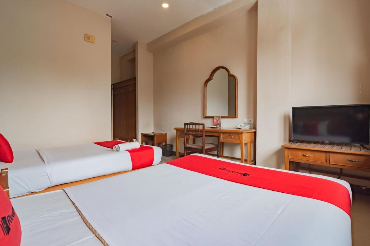 Reddoorz Near Institut Teknologi Bandung 2 Ξενοδοχείο Εξωτερικό φωτογραφία