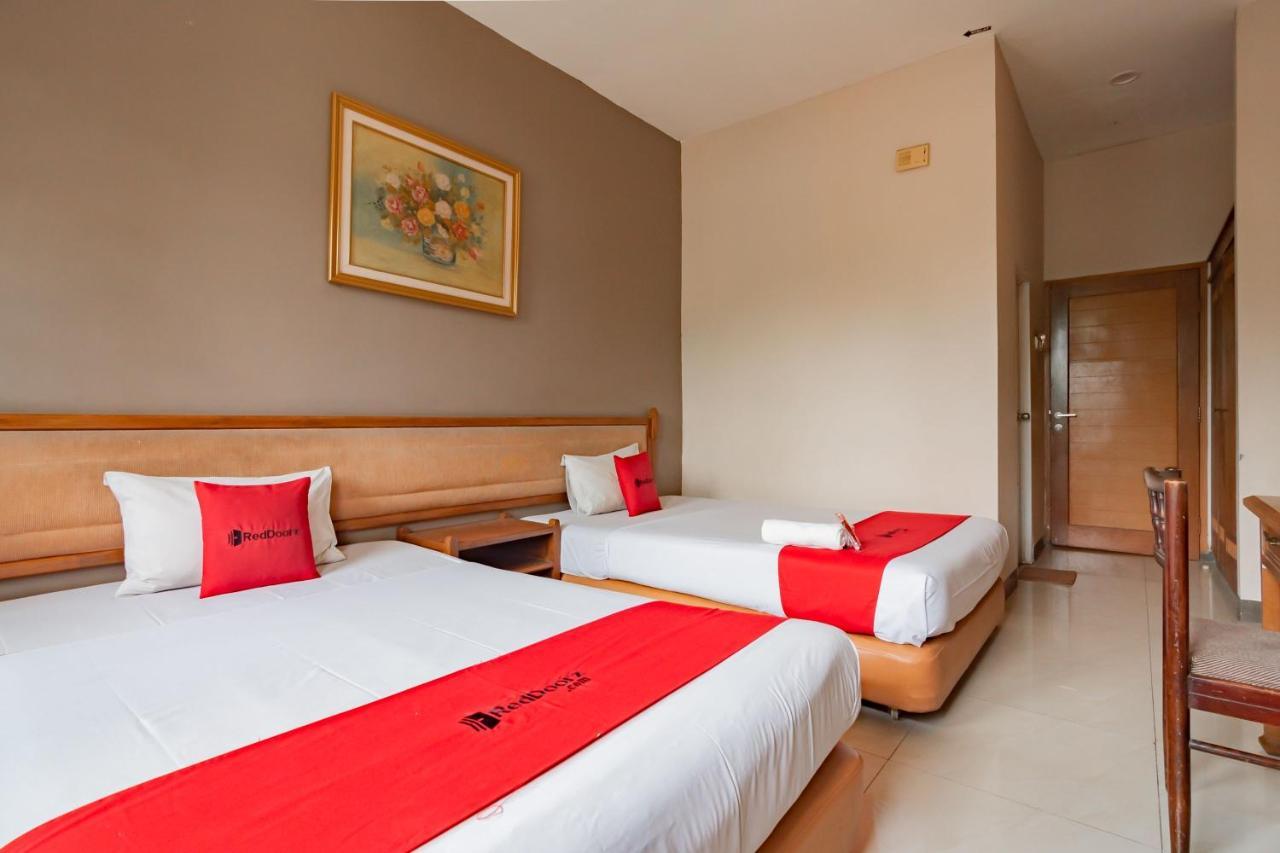 Reddoorz Near Institut Teknologi Bandung 2 Ξενοδοχείο Εξωτερικό φωτογραφία