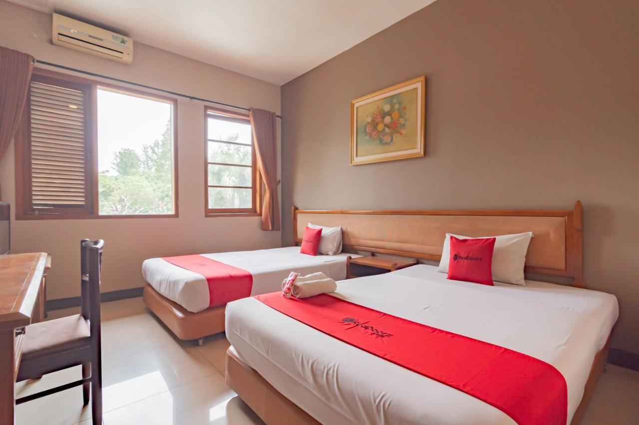 Reddoorz Near Institut Teknologi Bandung 2 Ξενοδοχείο Εξωτερικό φωτογραφία