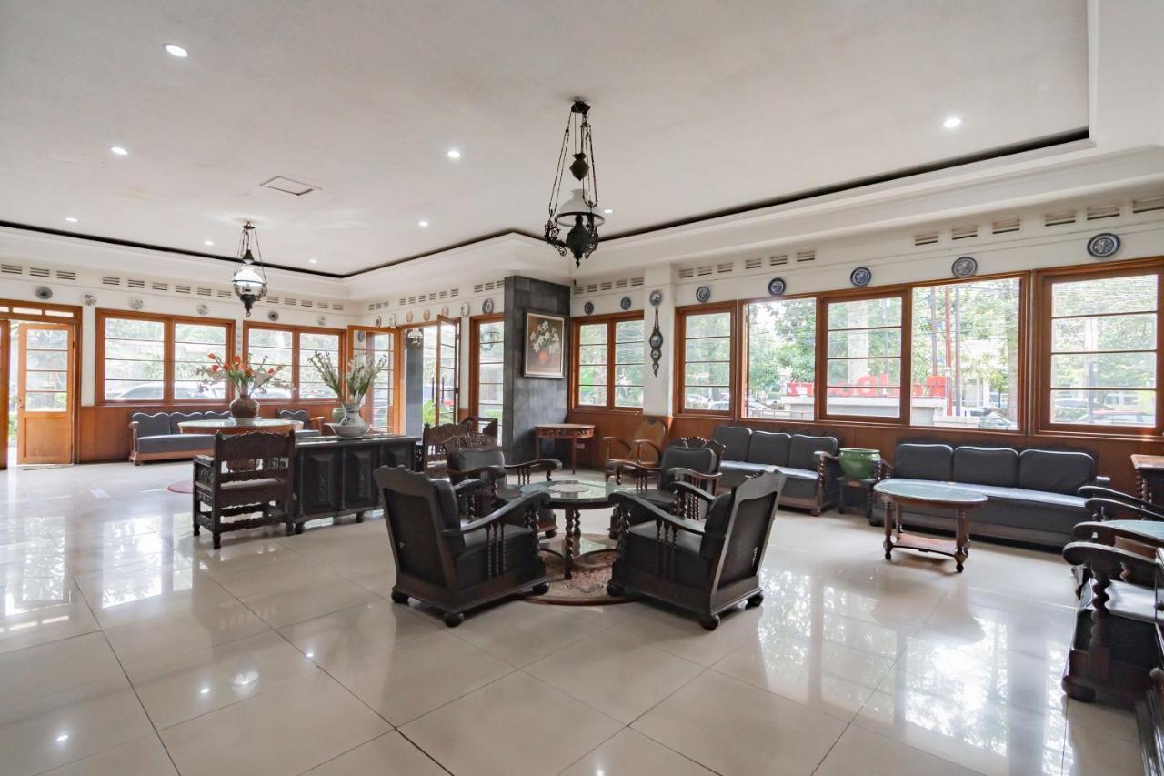 Reddoorz Near Institut Teknologi Bandung 2 Ξενοδοχείο Εξωτερικό φωτογραφία