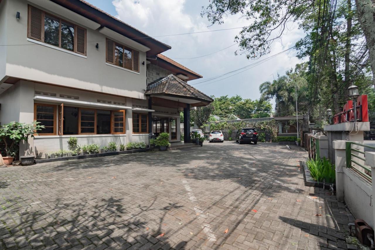 Reddoorz Near Institut Teknologi Bandung 2 Ξενοδοχείο Εξωτερικό φωτογραφία