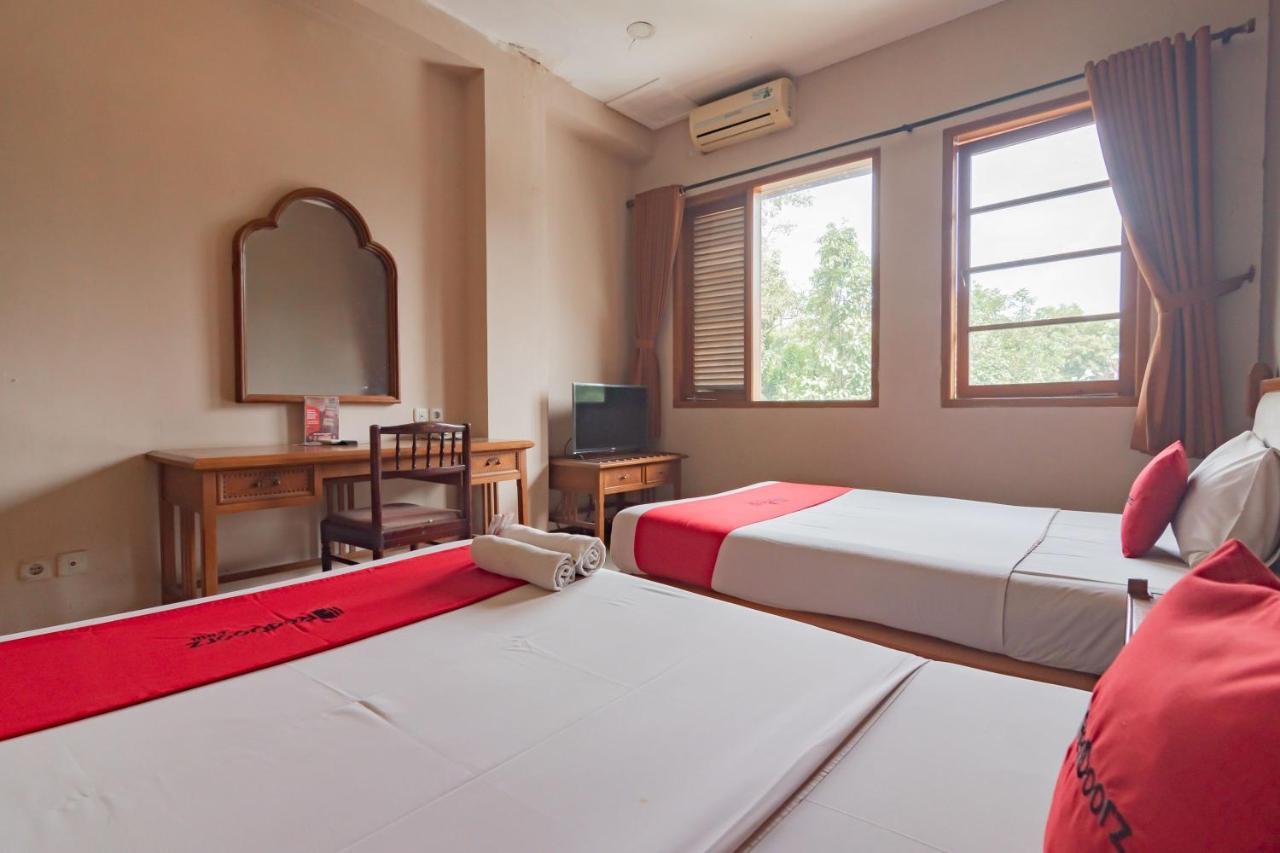 Reddoorz Near Institut Teknologi Bandung 2 Ξενοδοχείο Εξωτερικό φωτογραφία