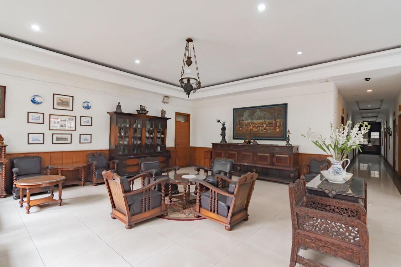 Reddoorz Near Institut Teknologi Bandung 2 Ξενοδοχείο Εξωτερικό φωτογραφία