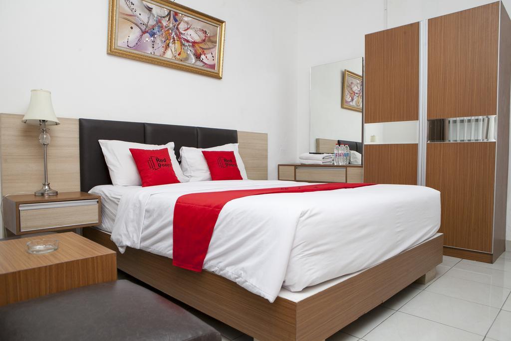 Reddoorz Near Institut Teknologi Bandung 2 Ξενοδοχείο Εξωτερικό φωτογραφία