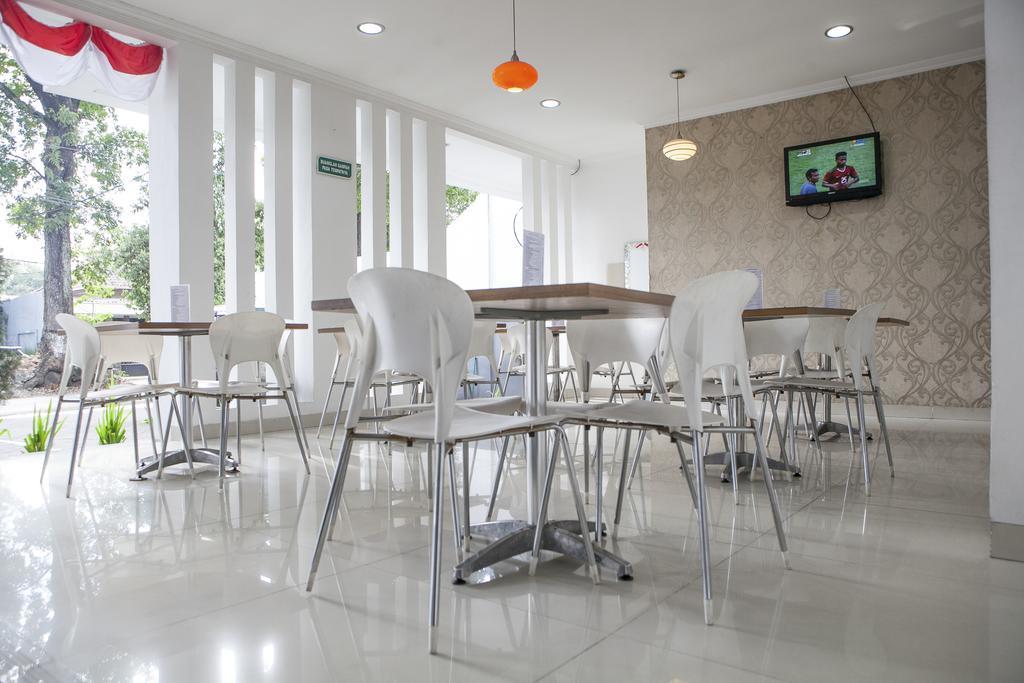 Reddoorz Near Institut Teknologi Bandung 2 Ξενοδοχείο Εξωτερικό φωτογραφία